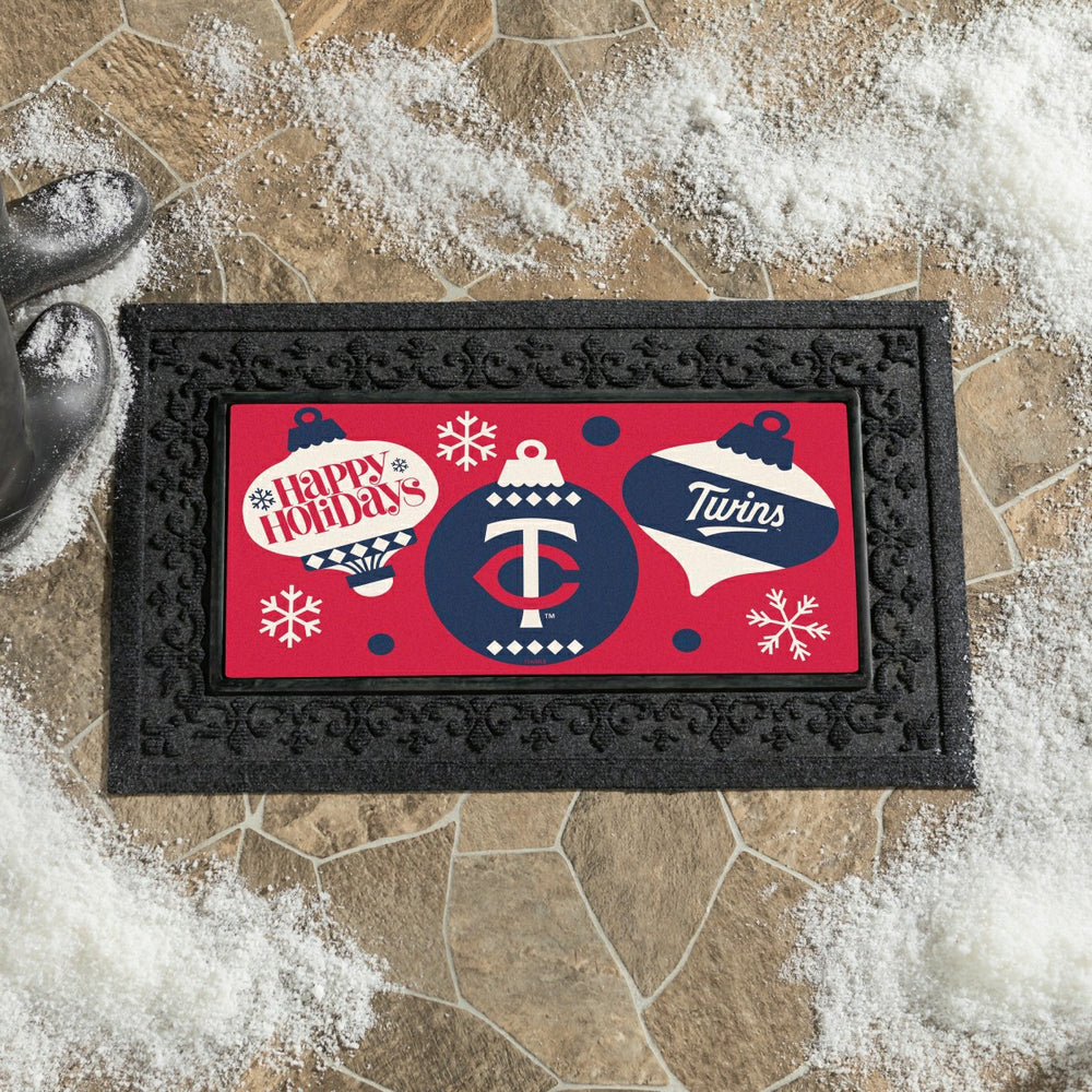 Minnesota Twins Holiday Flocked Coir Sassafras Switch Mat, 22"x10"