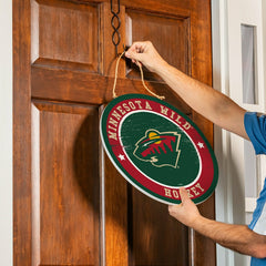 Minnesota Wild Round Door Décor with Hanging Rope, 18x18