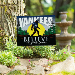 New York Yankees Yard Sign, Bigfoot