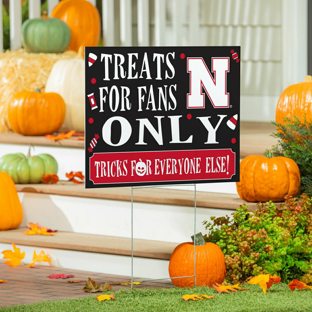 University of Nebraska Yard Sign, Halloween Treats for Fans