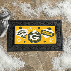 Green Bay Packers Holiday Flocked Coir Sassafras Switch Mat, 22"x10"