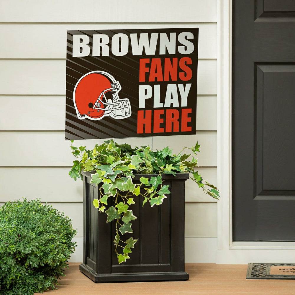Cleveland Browns Coroplast Yard Sign "Fans Play Here"