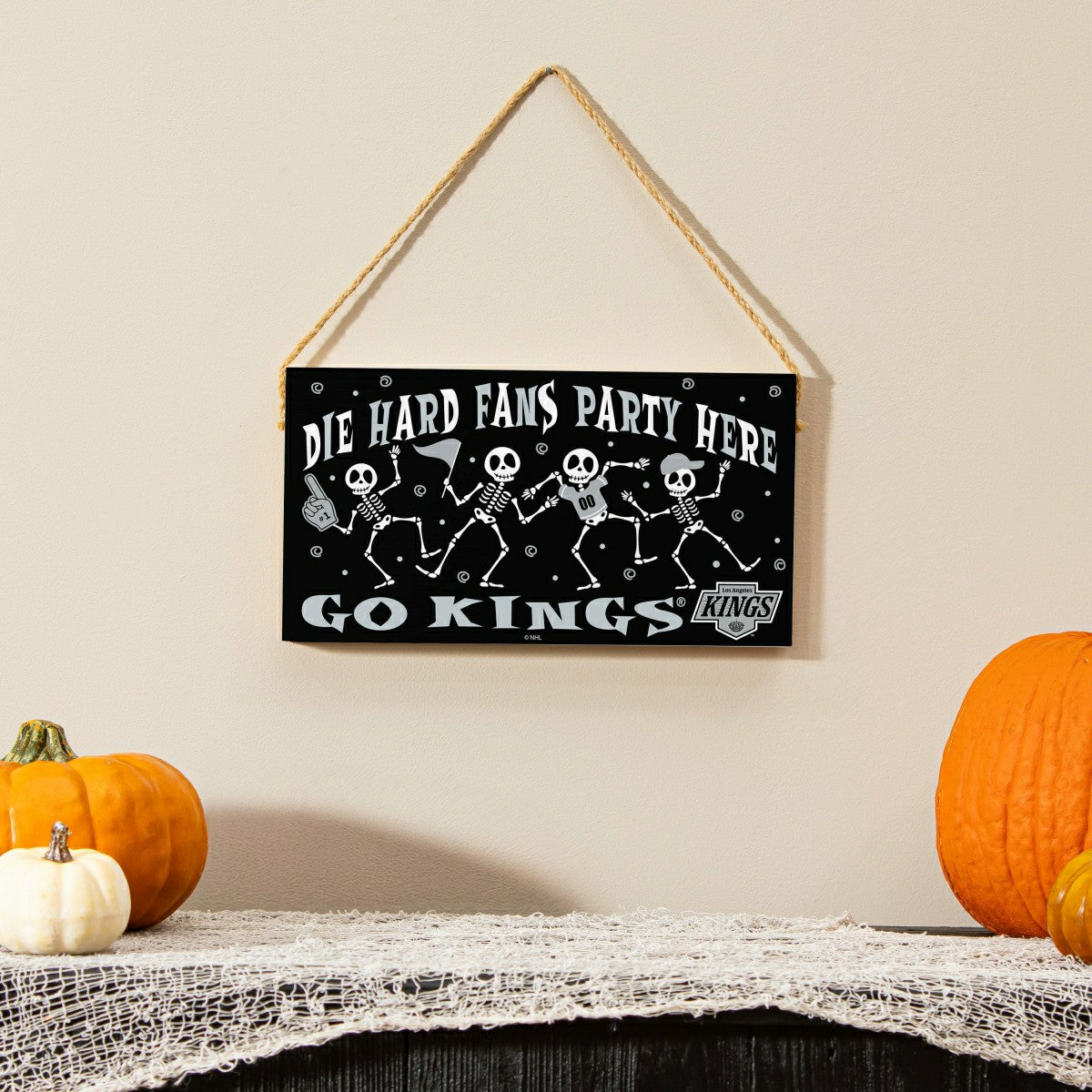 Los Angeles Kings Halloween Wood Wall Sign, 6x11