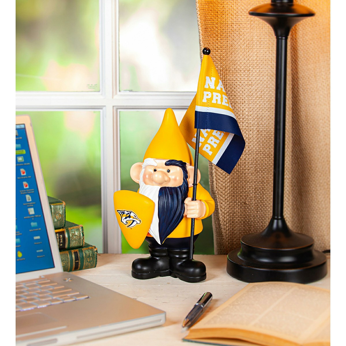 Nashville Predators, Flag Holder Gnome