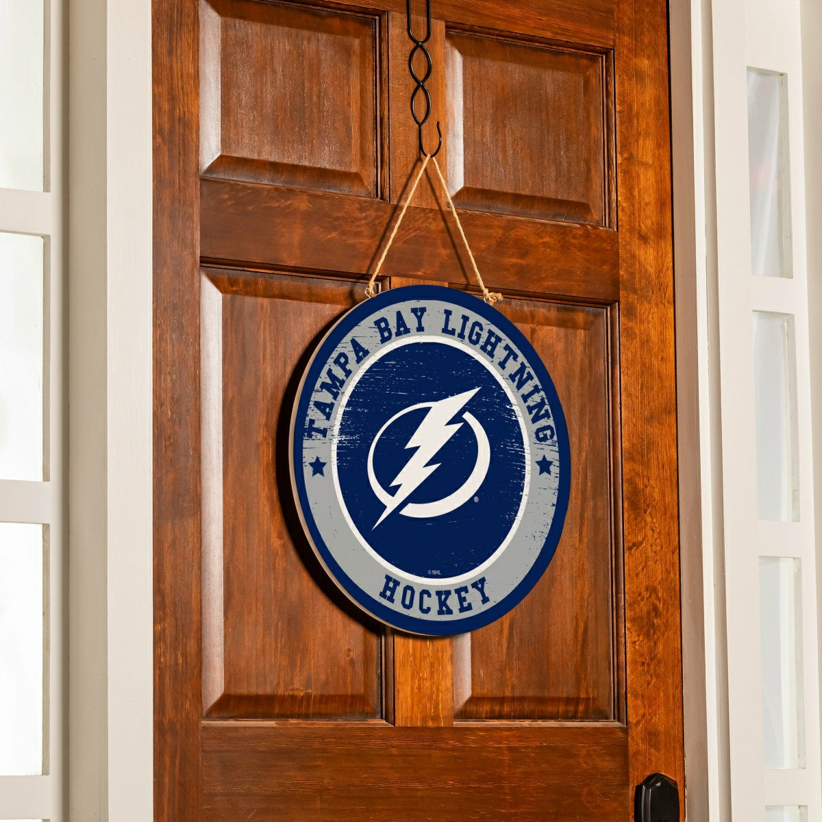 Tampa Bay Lightning Round Door Décor with Hanging Rope, 18x18