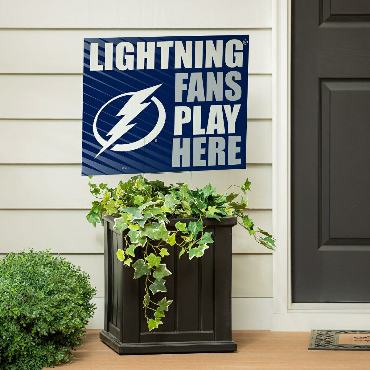 Tampa Bay Lightning Coroplast Yard Sign "Fans Play Here"