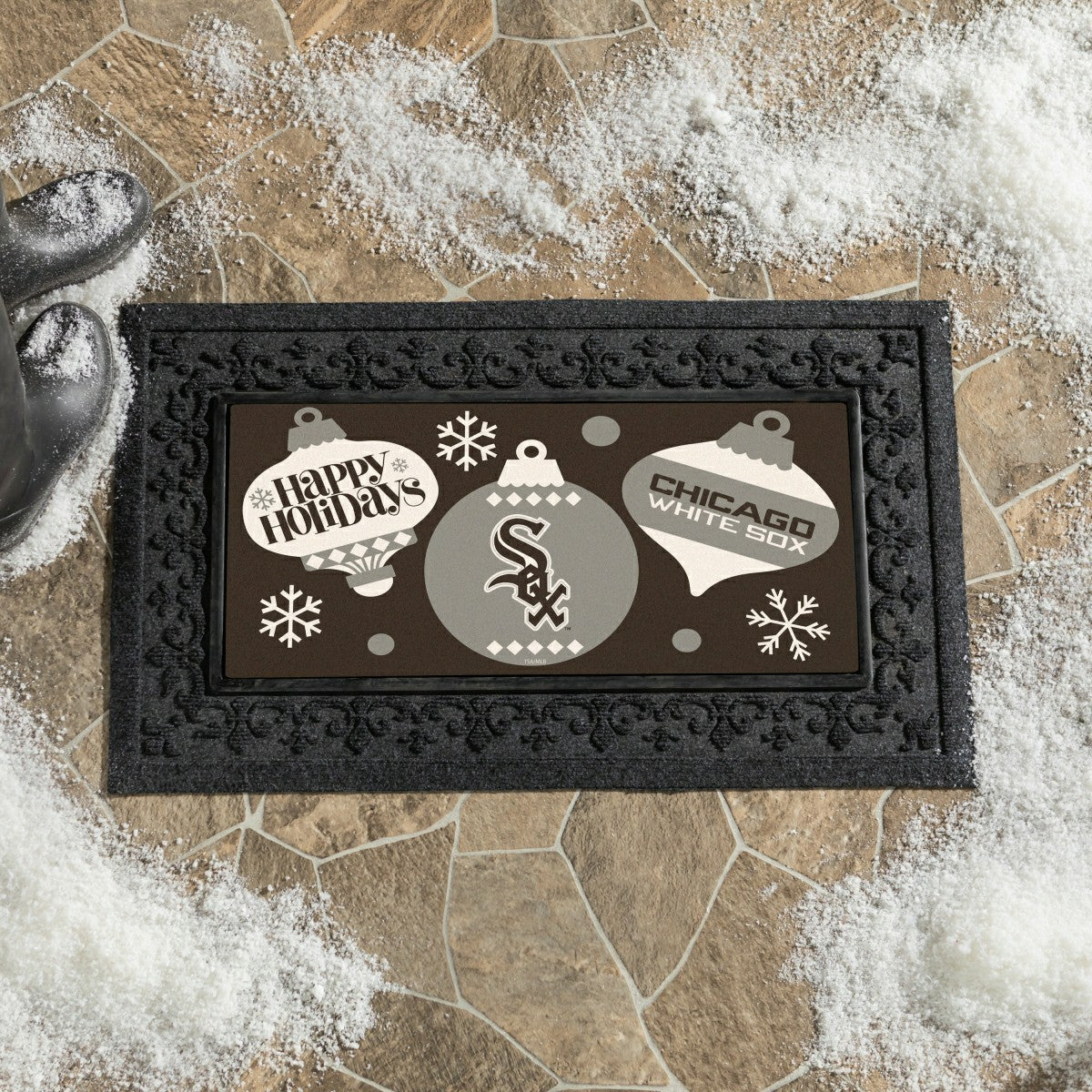 Chicago White Sox Holiday Flocked Coir Sassafras Switch Mat, 22"x10"