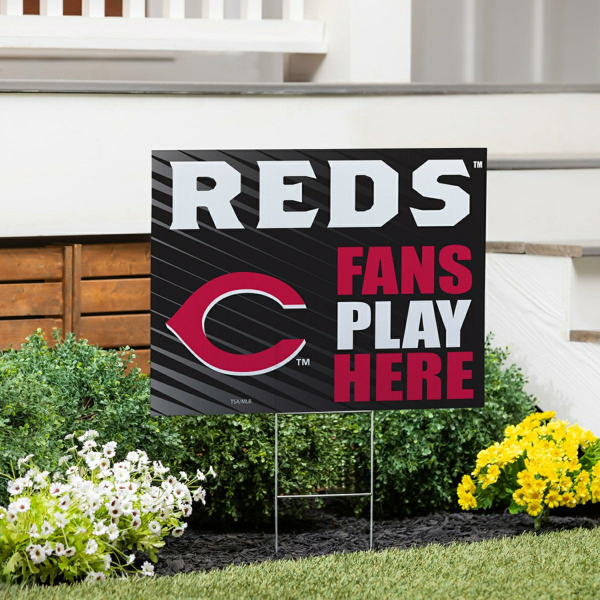 Cincinnati Reds Coroplast Yard Sign "Fans Play Here"