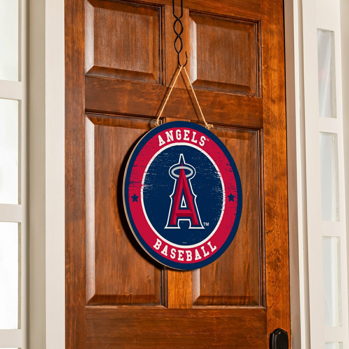 Los Angeles Angels Round Door Décor with Hanging Rope, 18x18