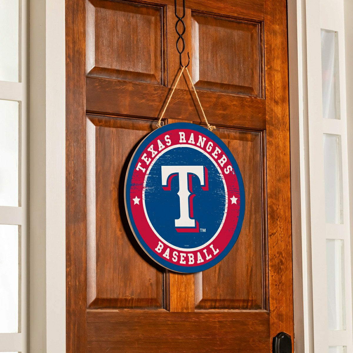 Texas Rangers Round Door Décor with Hanging Rope, 18x18