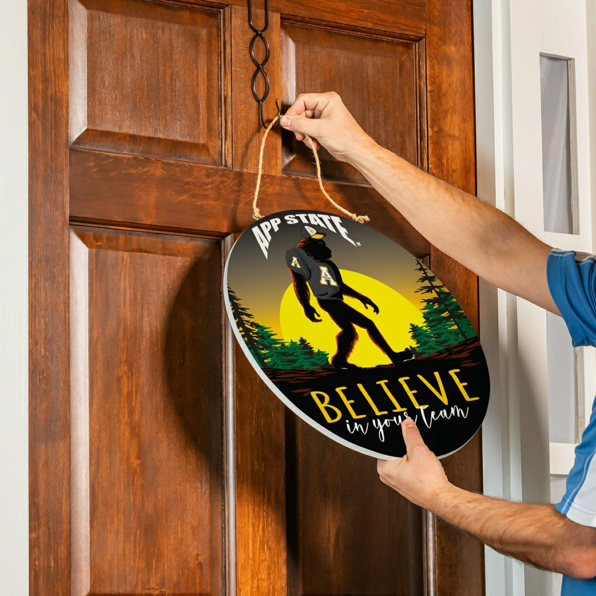 Appalachian State University Bigfoot Round Door Décor with Hanging Rop