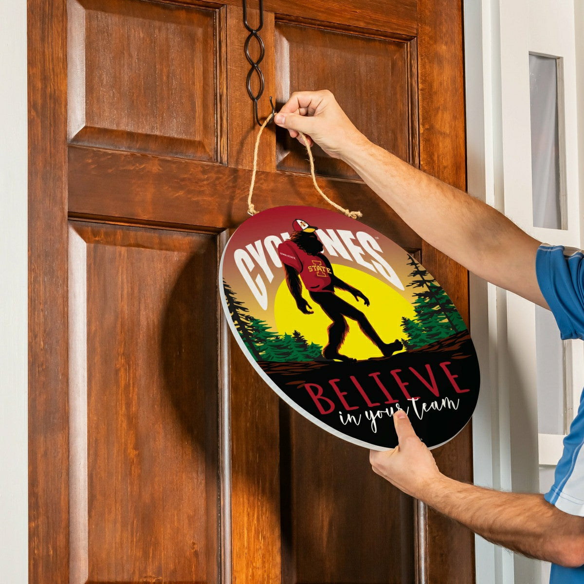 Iowa State University Bigfoot Round Door Décor with Hanging Rope, 18x1