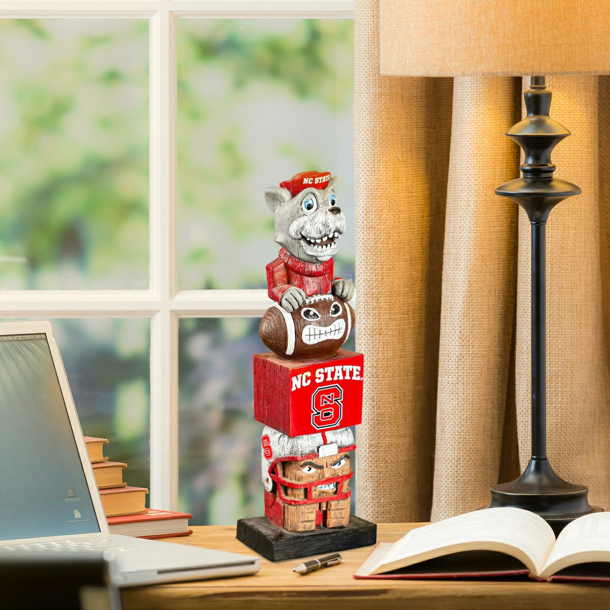 North Carolina State Wolfpack Tiki Team Totem Garden Statue