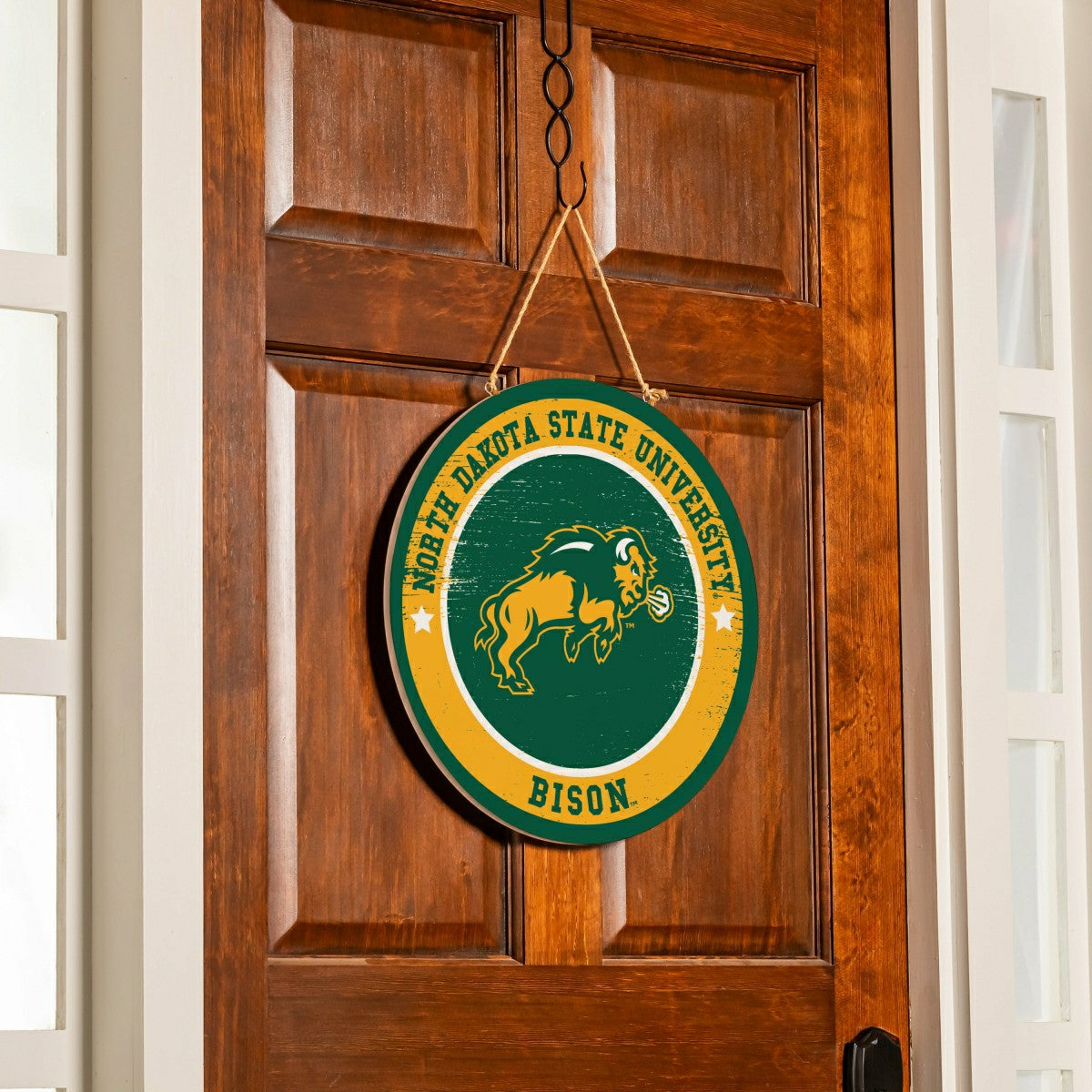North Dakota State University Round Door Décor with Hanging Rope, 18x1
