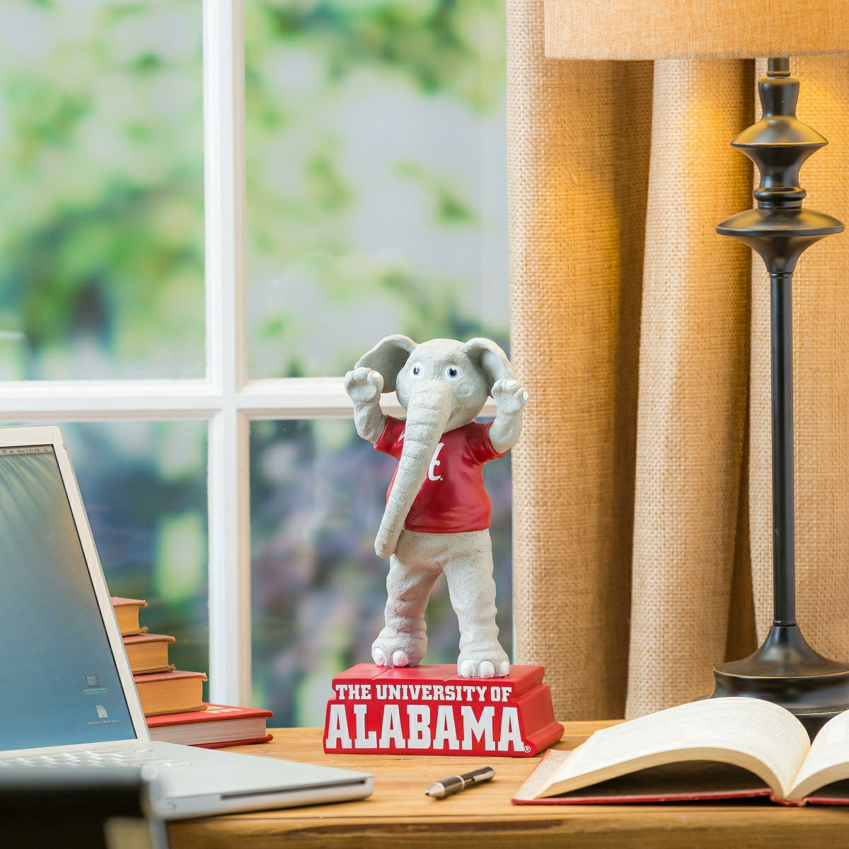 University of Alabama, Mascot Statue