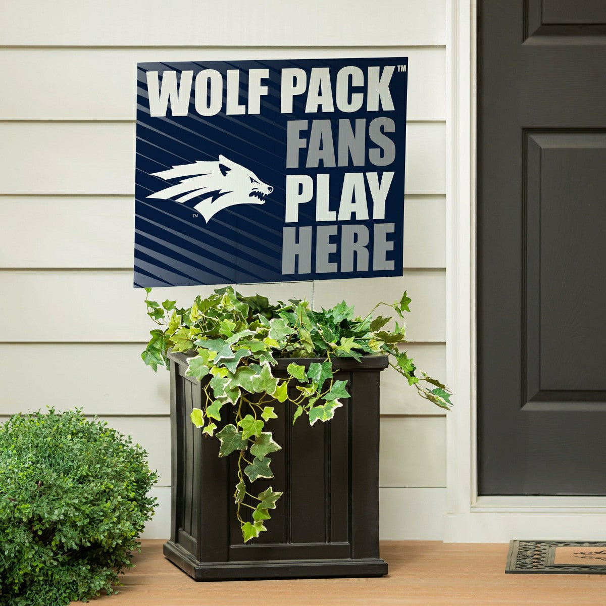 University of Nevada Coroplast Yard Sign "Fans Play Here"