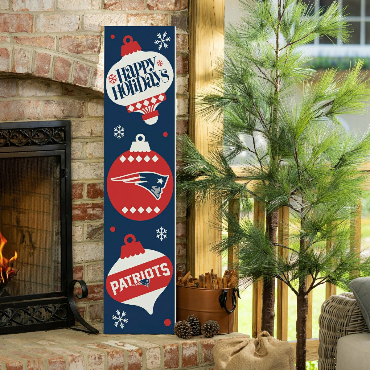 47" Double Sided Leaner, New England Patriots, Christmas