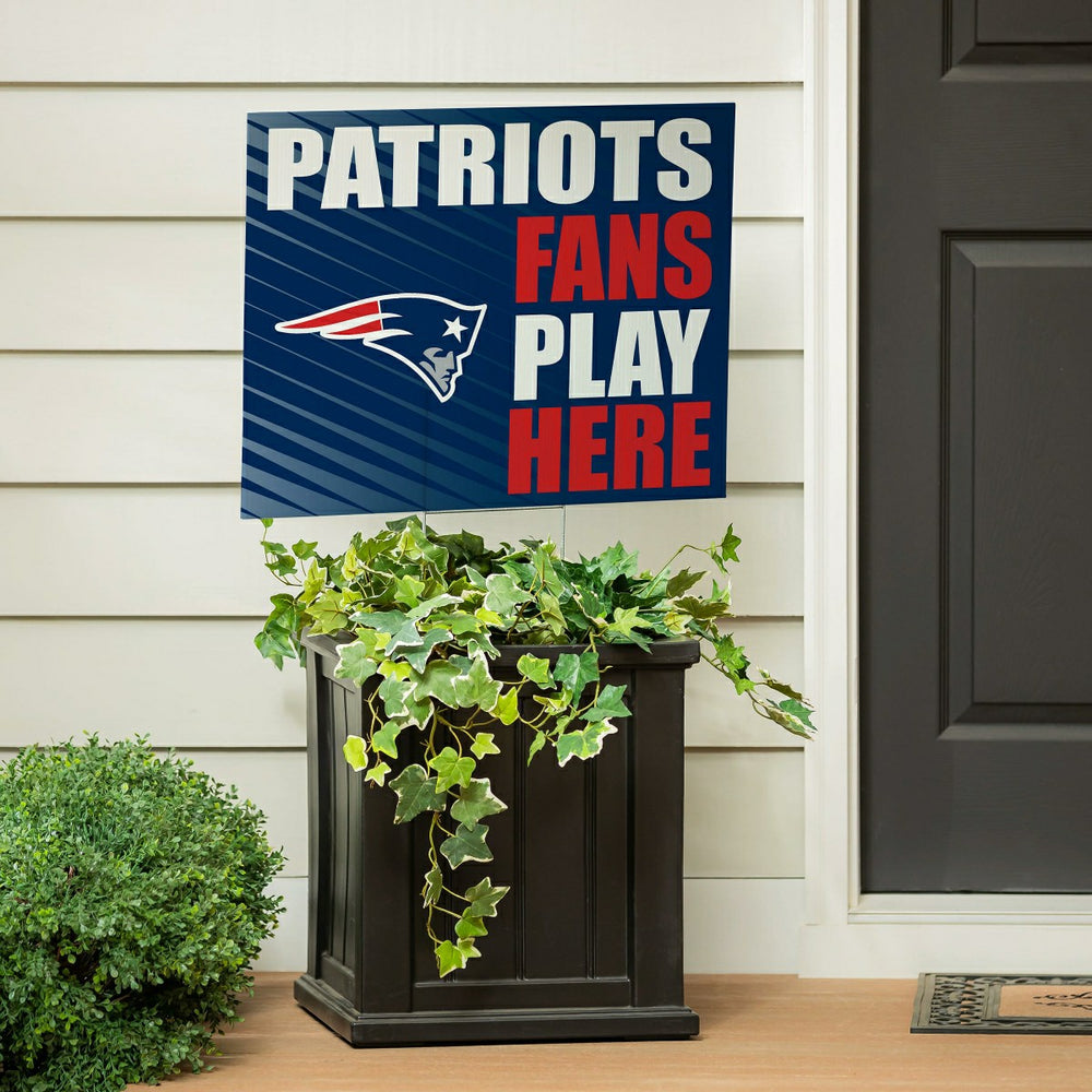 New England Patriots Coroplast Yard Sign "Fans Play Here"