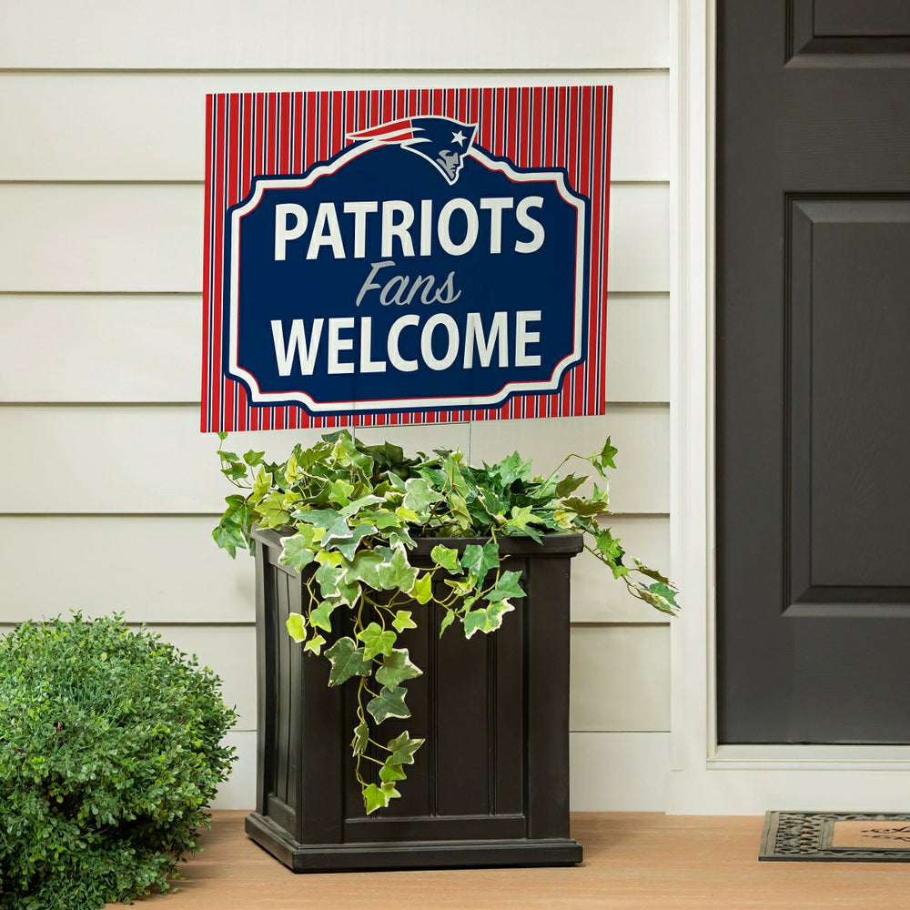 New England Patriots Coroplast Yard Sign, "Fans Welcome"