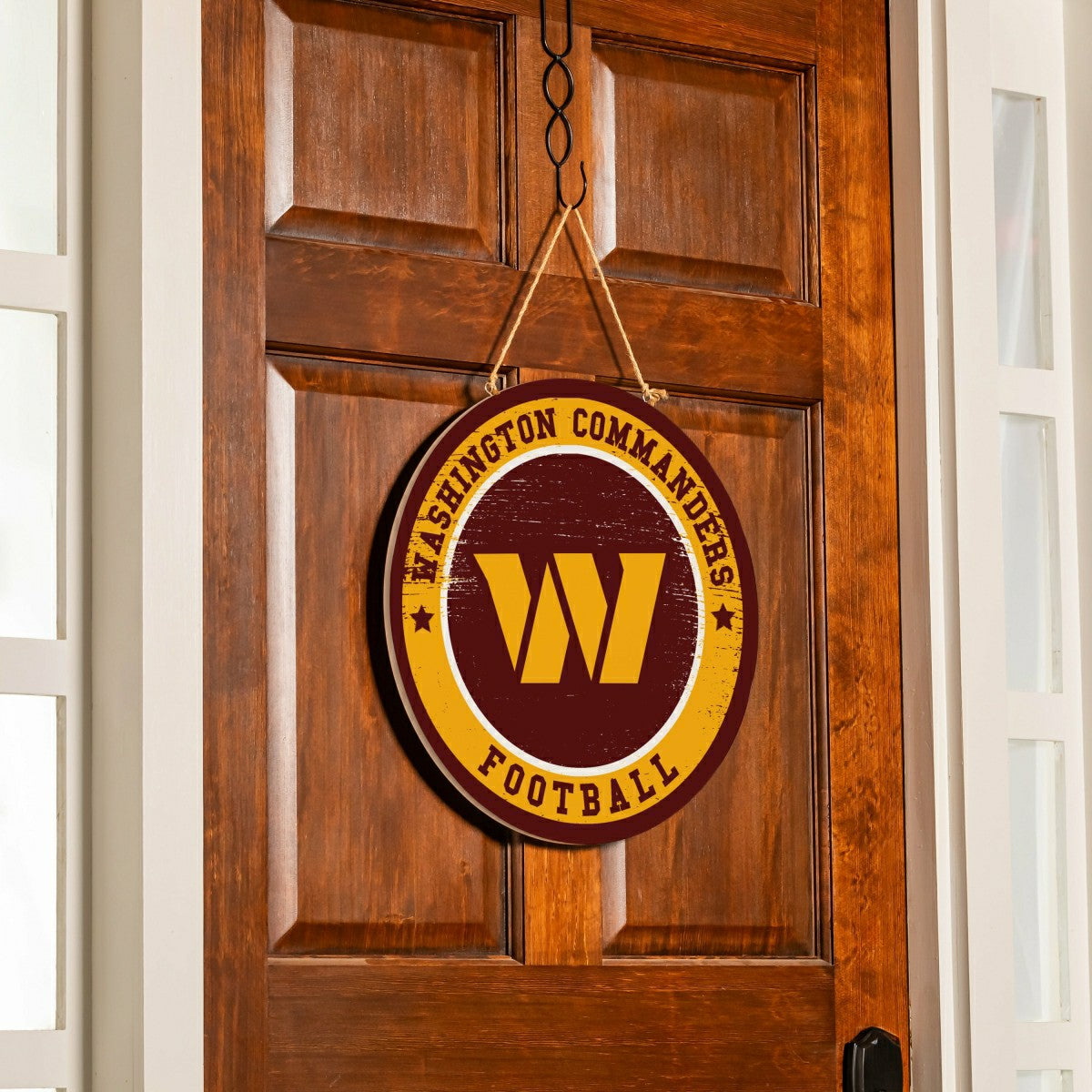 Washington Commanders Round Door Décor with Hanging Rope, 18x18
