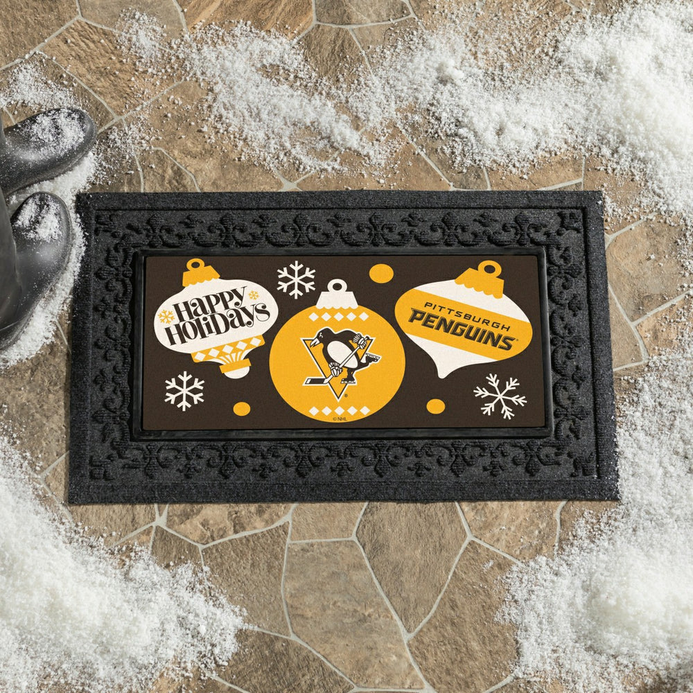 Pittsburgh Penguins Holiday Flocked Coir Sassafras Switch Mat, 22"x10"