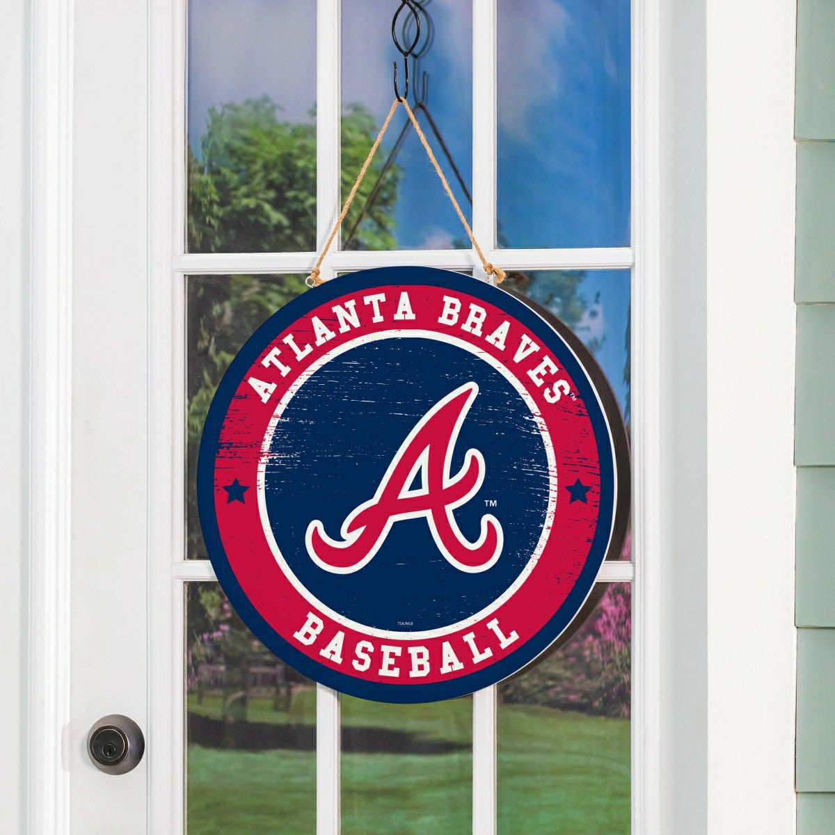 Atlanta Braves Round Door Décor with Hanging Rope, 18x18
