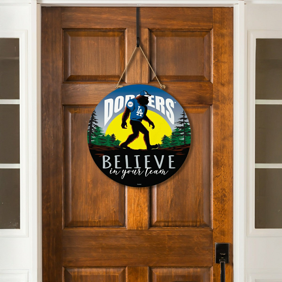 Los Angeles Dodgers Bigfoot Round Door Décor with Hanging Rope, 18x18
