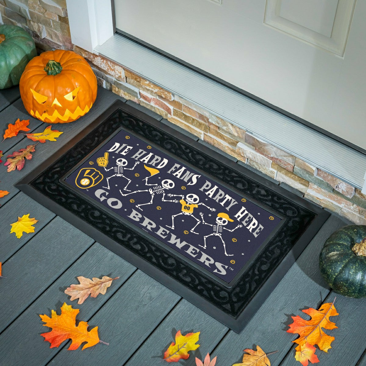 Milwaukee Brewers Flocked Coir Halloween Sassafras Switch Mat, 22"x10"