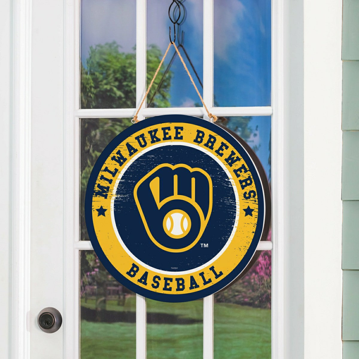 Milwaukee Brewers Round Door Décor with Hanging Rope, 18x18