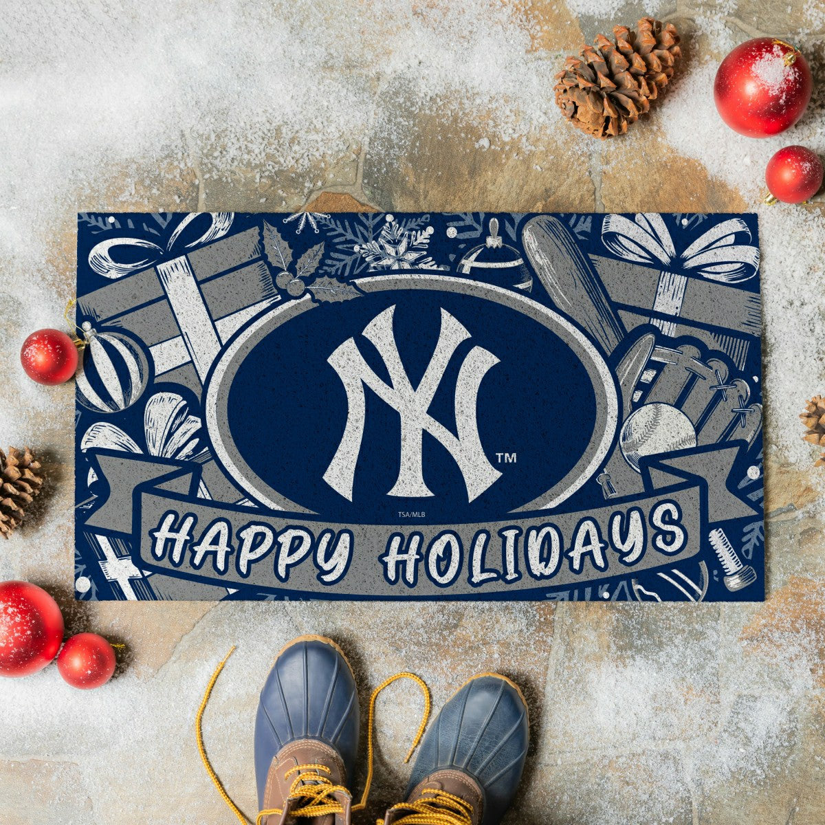 New York Yankees Holiday PVC Mat, 28"x16"
