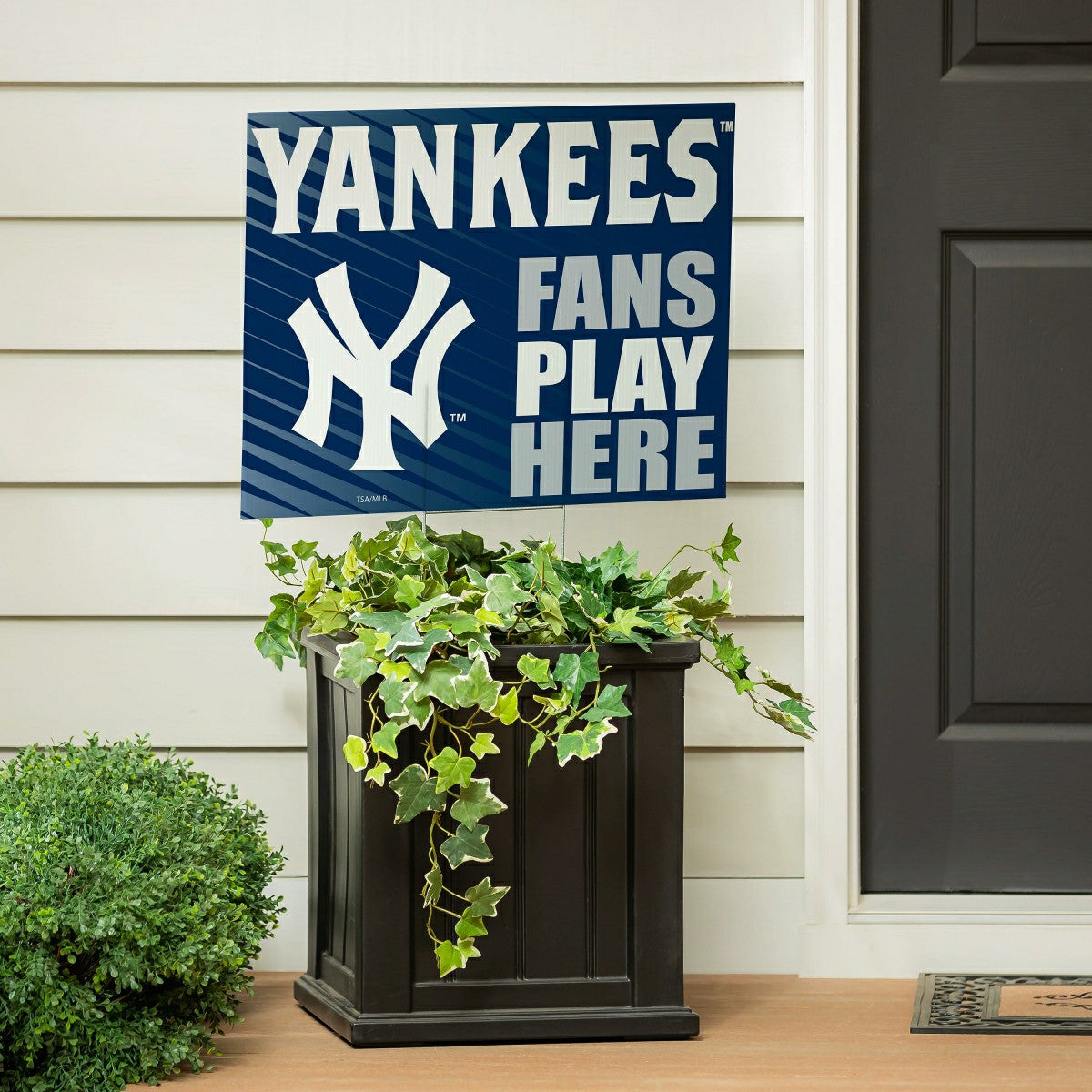 New York Yankees Coroplast Yard Sign "Fans Play Here"