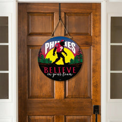 Philadelphia Phillies Bigfoot Round Door Décor with Hanging Rope, 18x1