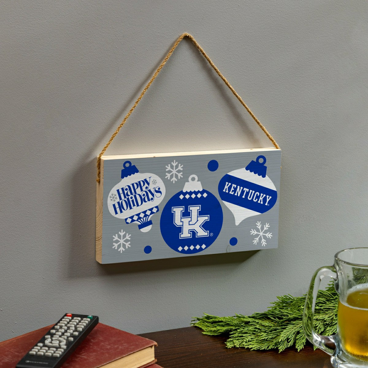 University of Kentucky Holiday Wood Wall Sign, 6x11