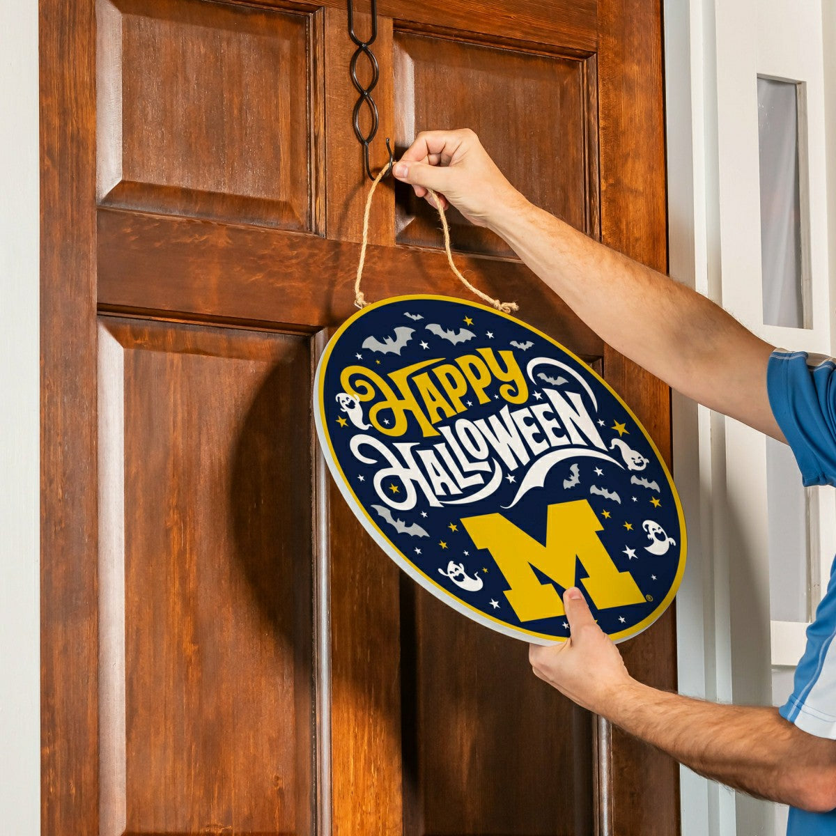 University Of Michigan Halloween Round Door Décor with Hanging Rope, 1