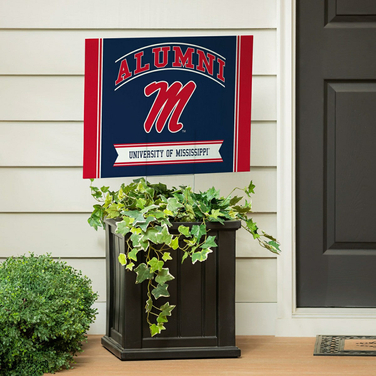 University of Mississippi Coroplast Yard Sign Alumni