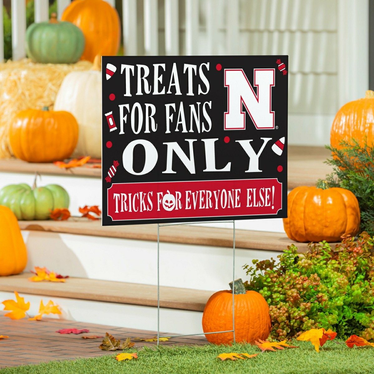 University of Nebraska Yard Sign, Halloween Treats for Fans