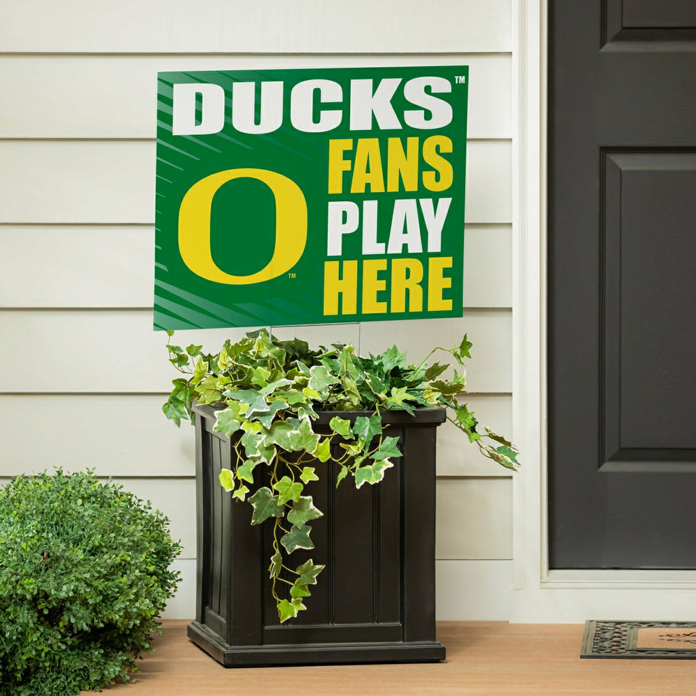 University of Oregon Coroplast Yard Sign "Fans Play Here"