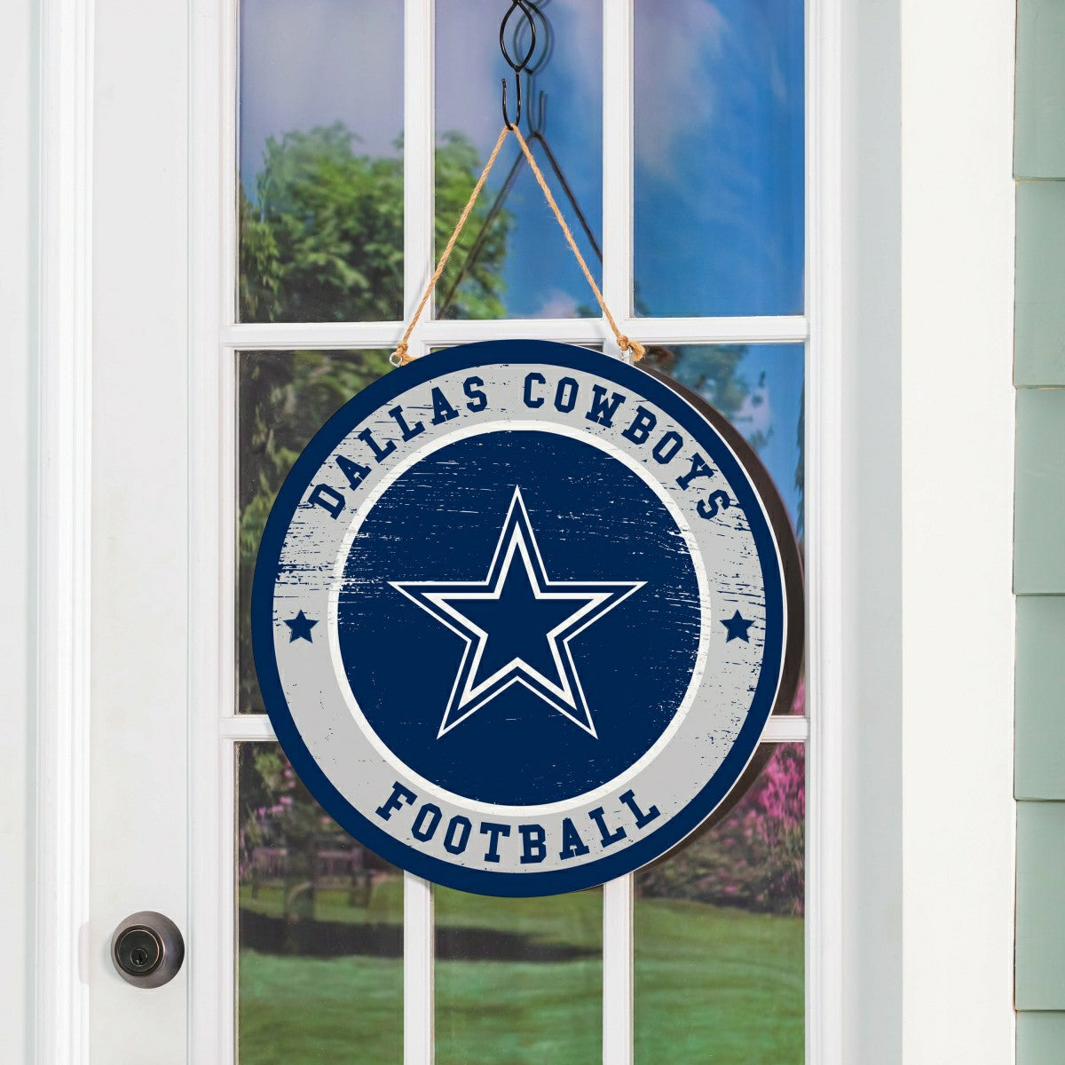 Dallas Cowboys Round Door Décor with Hanging Rope, 18x18