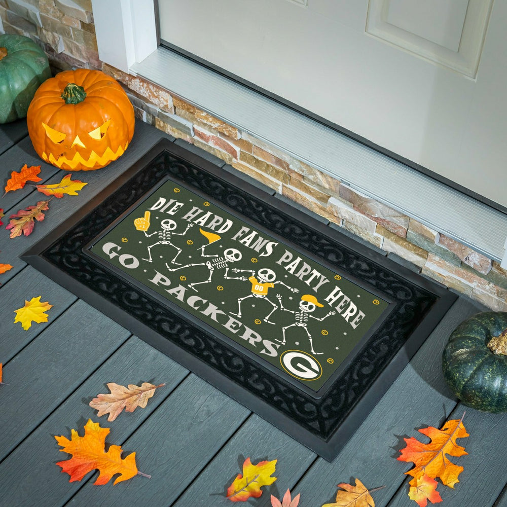 Green Bay Packers Flocked Coir Halloween Sassafras Switch Mat, 22"x10"