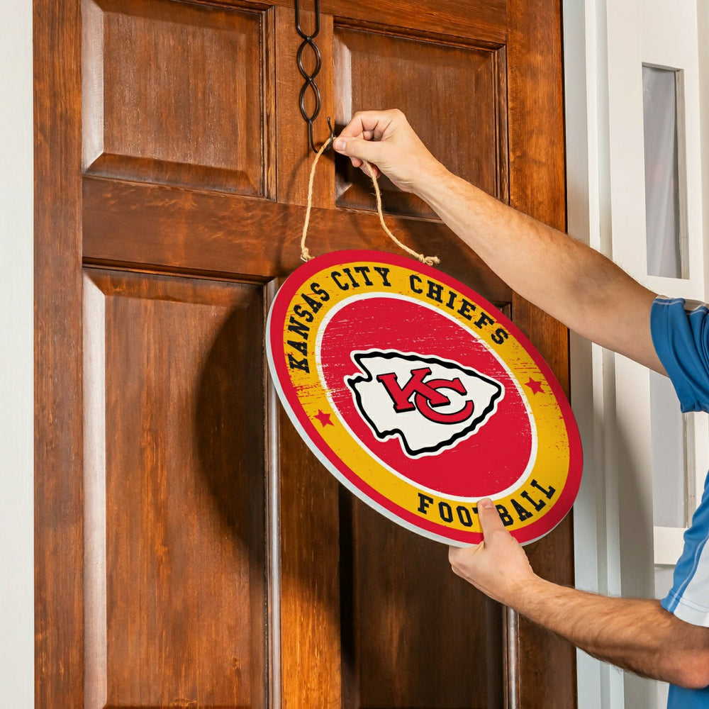 Kansas City Chiefs Round Door Décor with Hanging Rope, 18x18