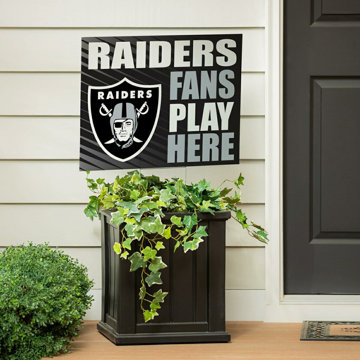 Las Vegas Raiders Coroplast Yard Sign "Fans Play Here"