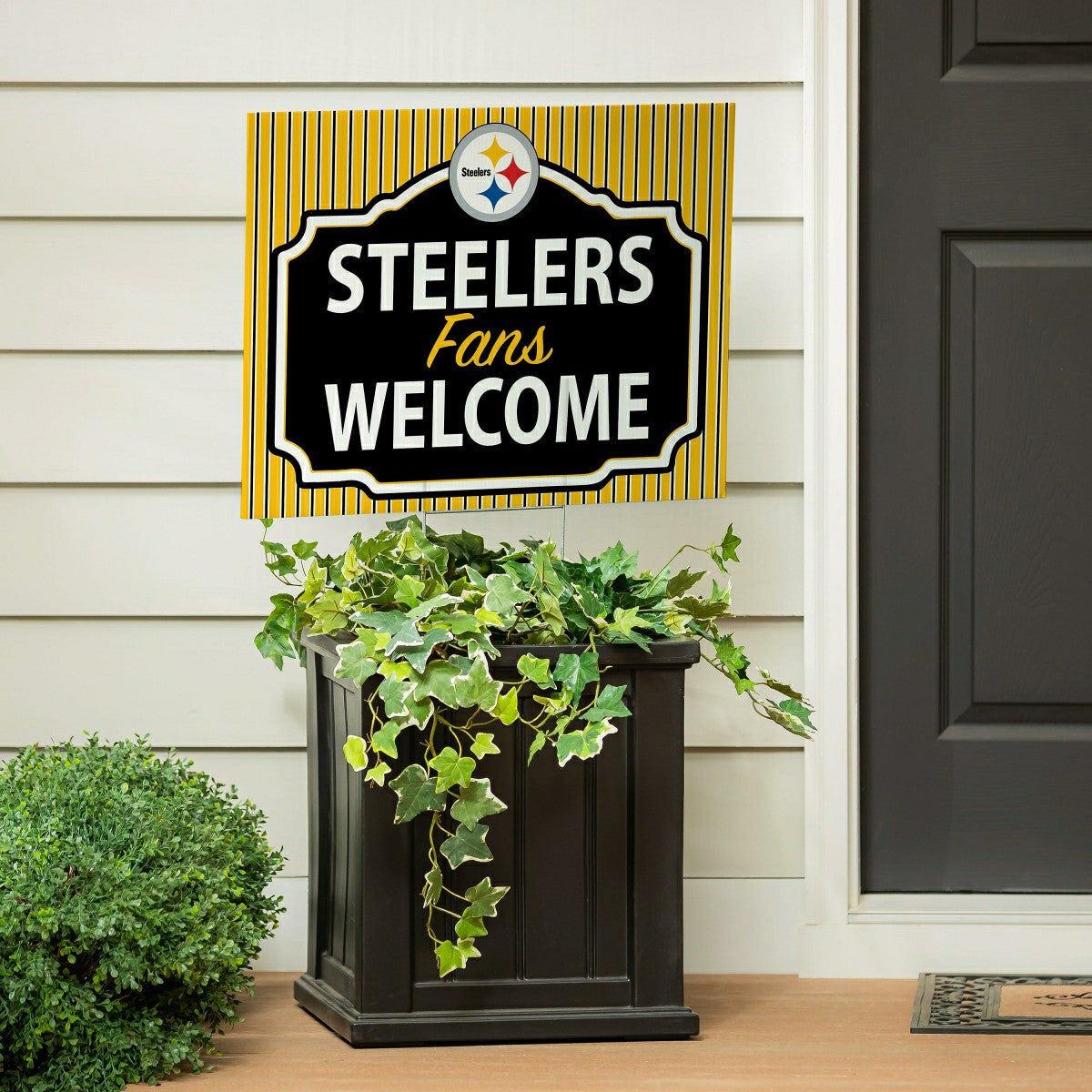 Pittsburgh Steelers Coroplast Yard Sign, "Fans Welcome"