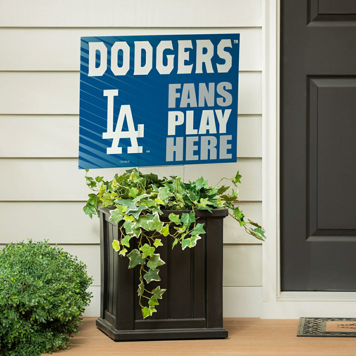Los Angeles Dodgers Coroplast Yard Sign "Fans Play Here"