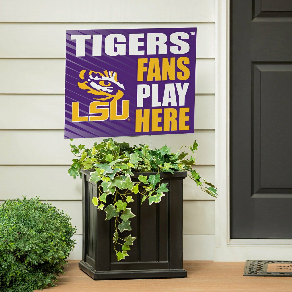 Louisiana State University Coroplast Yard Sign "Fans Play Here"