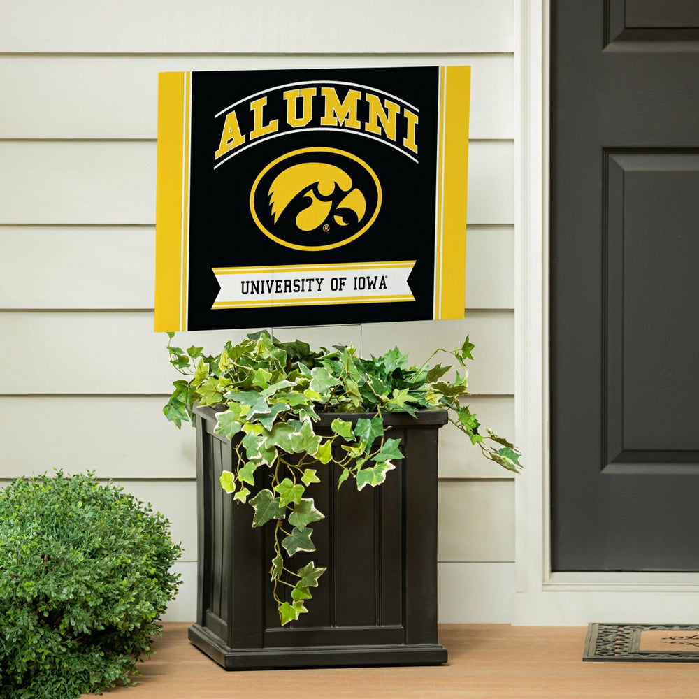 University of Iowa Coroplast Yard Sign Alumni