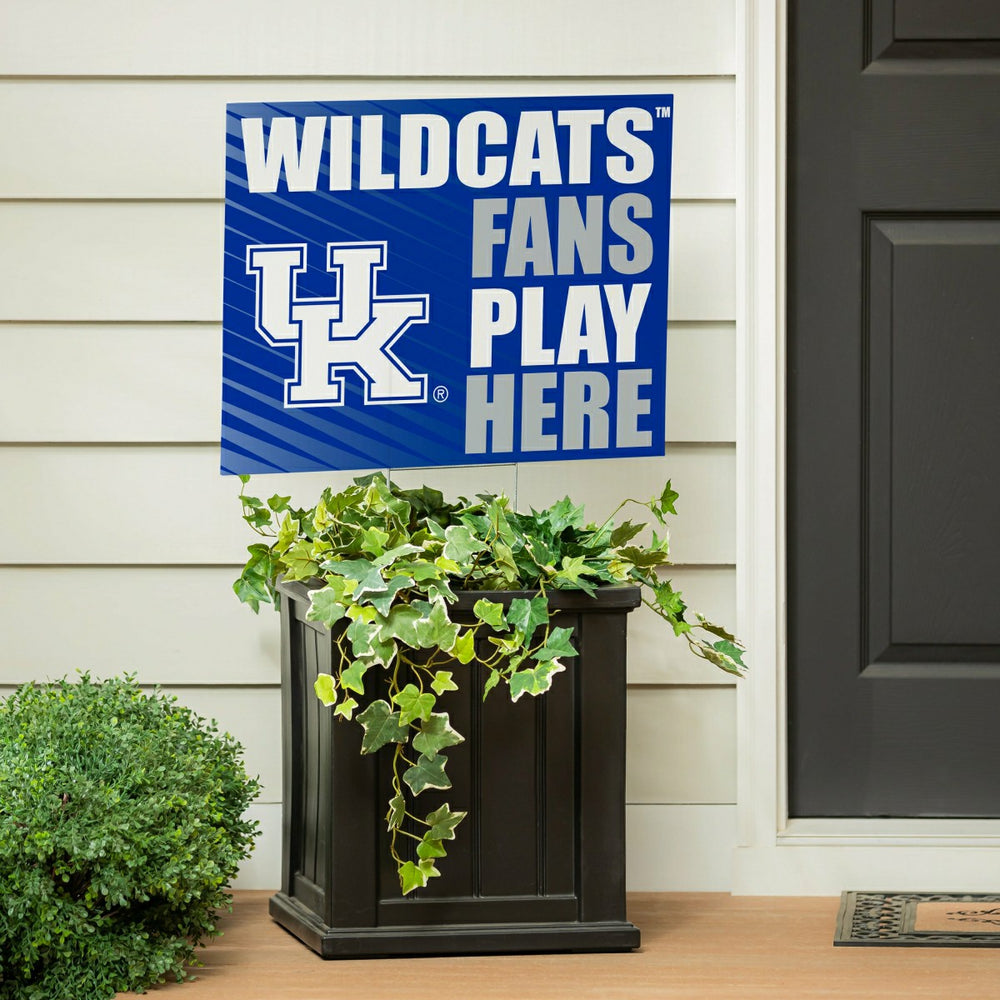 University of Kentucky Coroplast Yard Sign "Fans Play Here"