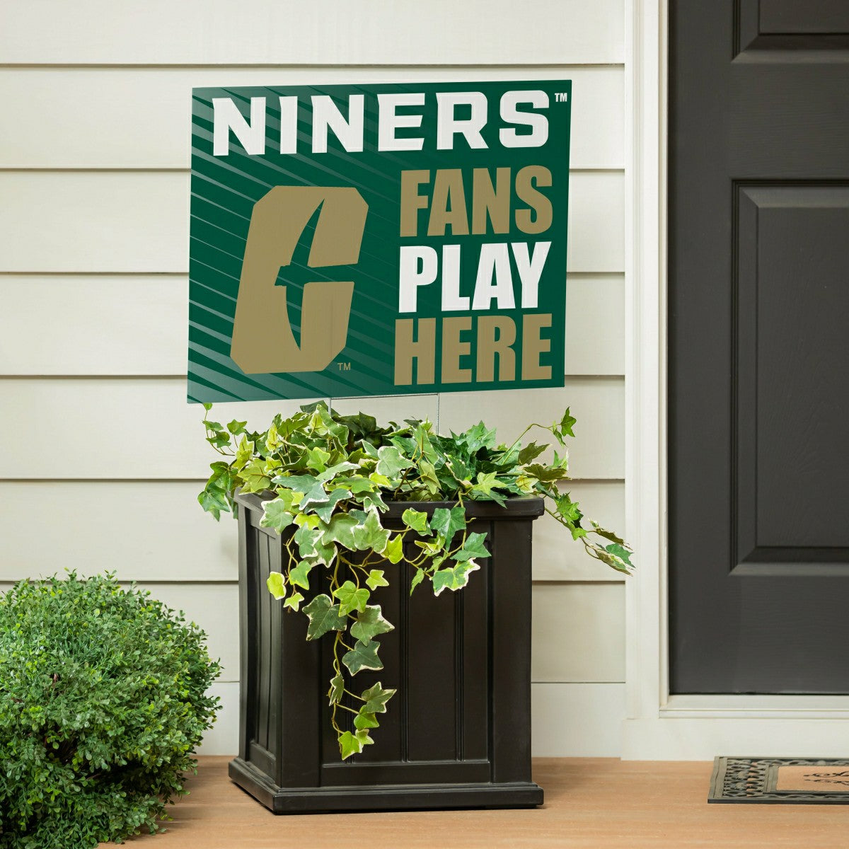 University of North Carolina/Charlotte Coroplast Yard Sign "Fans Play