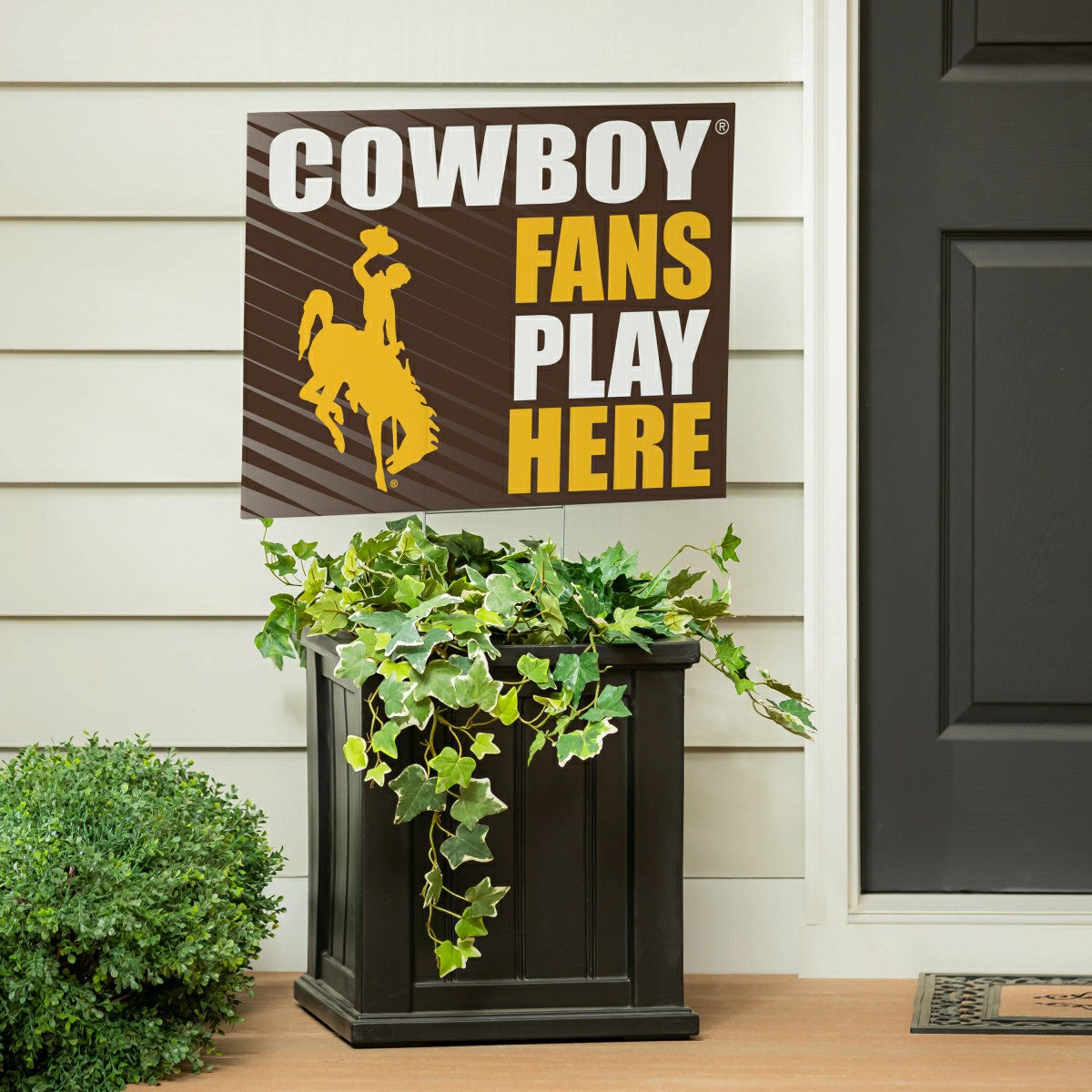 University of Wyoming Coroplast Yard Sign "Fans Play Here"